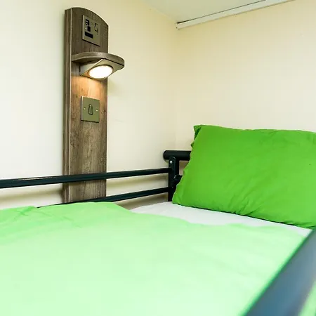 Yha Hostel *